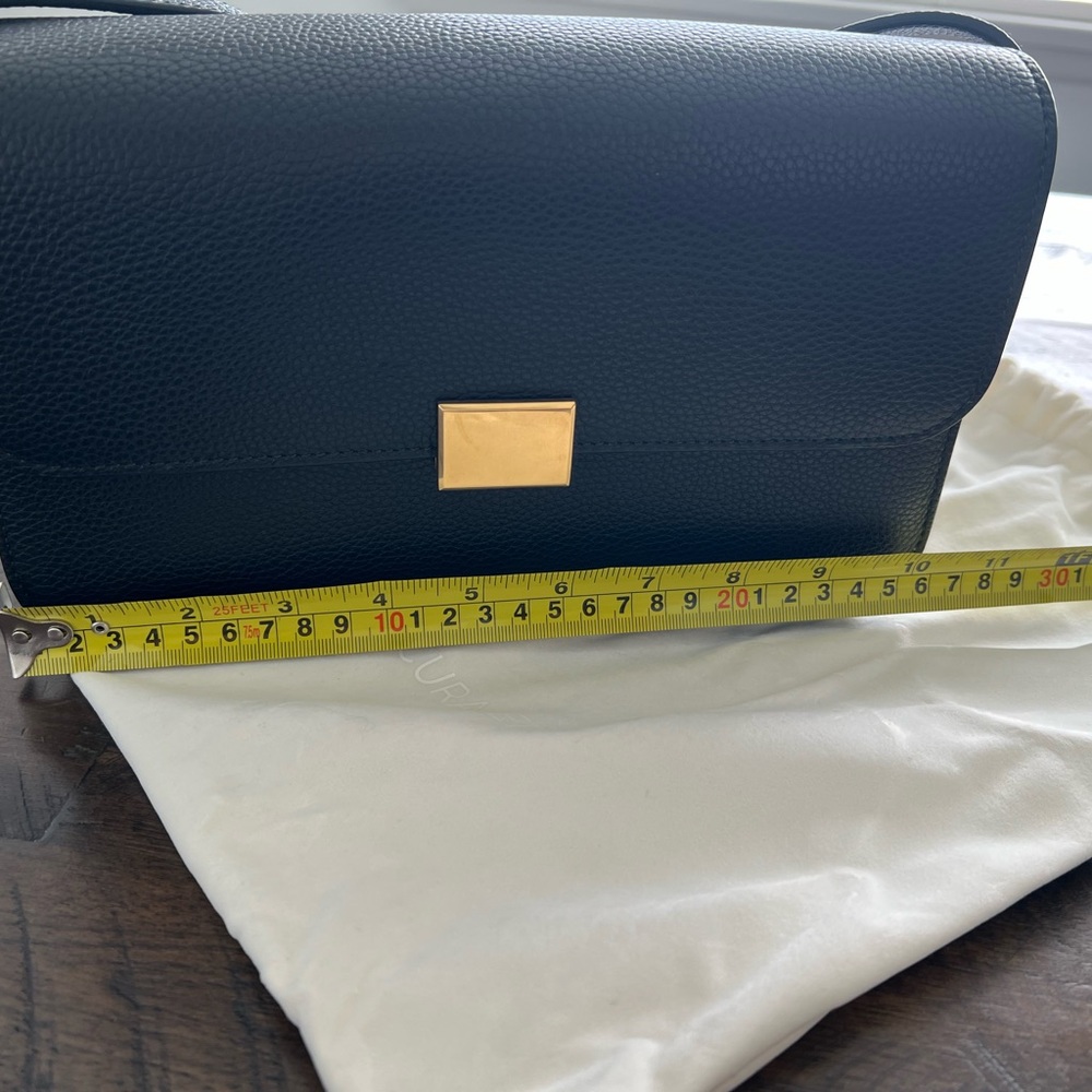 The Curated Elegant Black Leather Shoulder/Crossbody Bag - Picture 11 of 14